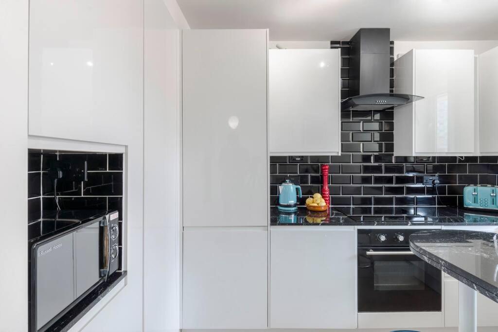 The Clarence, Central London Apartment W/ Wifi Buitenkant foto