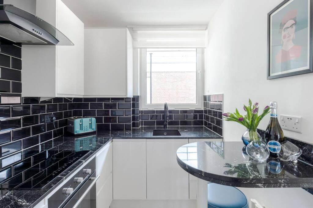 The Clarence, Central London Apartment W/ Wifi Buitenkant foto