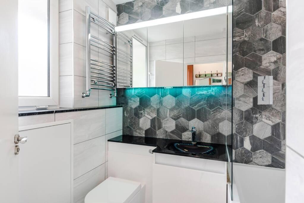 The Clarence, Central London Apartment W/ Wifi Buitenkant foto