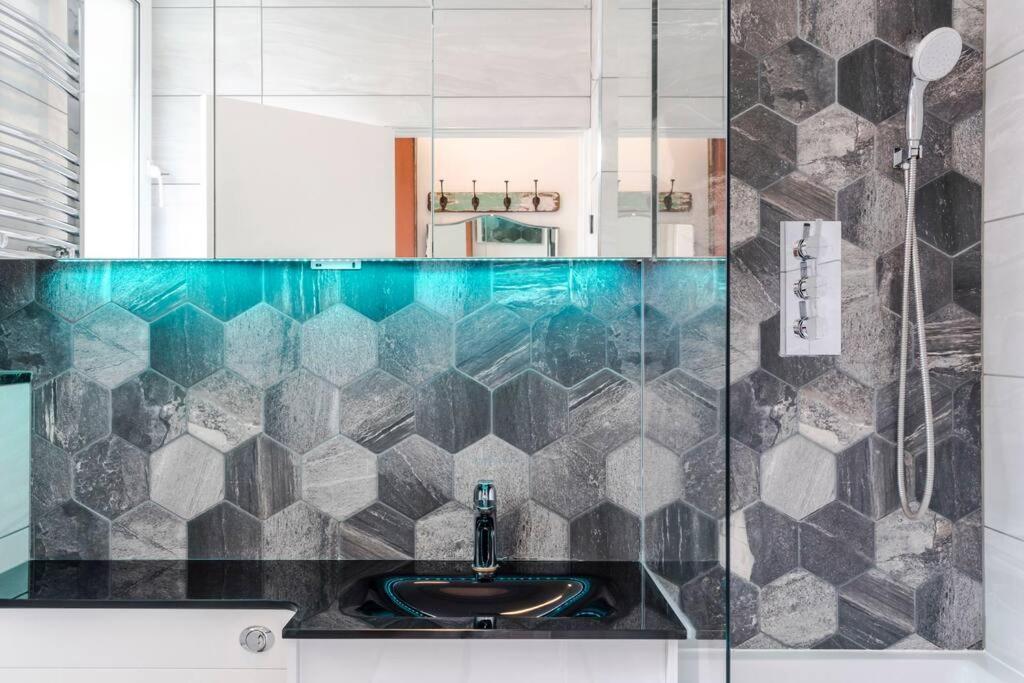 The Clarence, Central London Apartment W/ Wifi Buitenkant foto